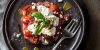 Tartare di manzo , cetrioli, feta, pomodorini dry e crema inglese salata